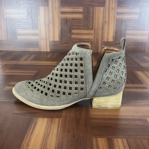 Jeffrey Campbell Shoes - JEFFREY CAMPBELL TAGGART Western Heeled Ankle Boot